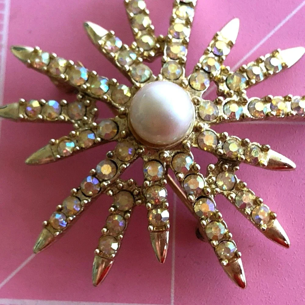 Vintage Emmons Brooch Gorgeous Rhinestones Pearls Aurora Crystal Starburst  2